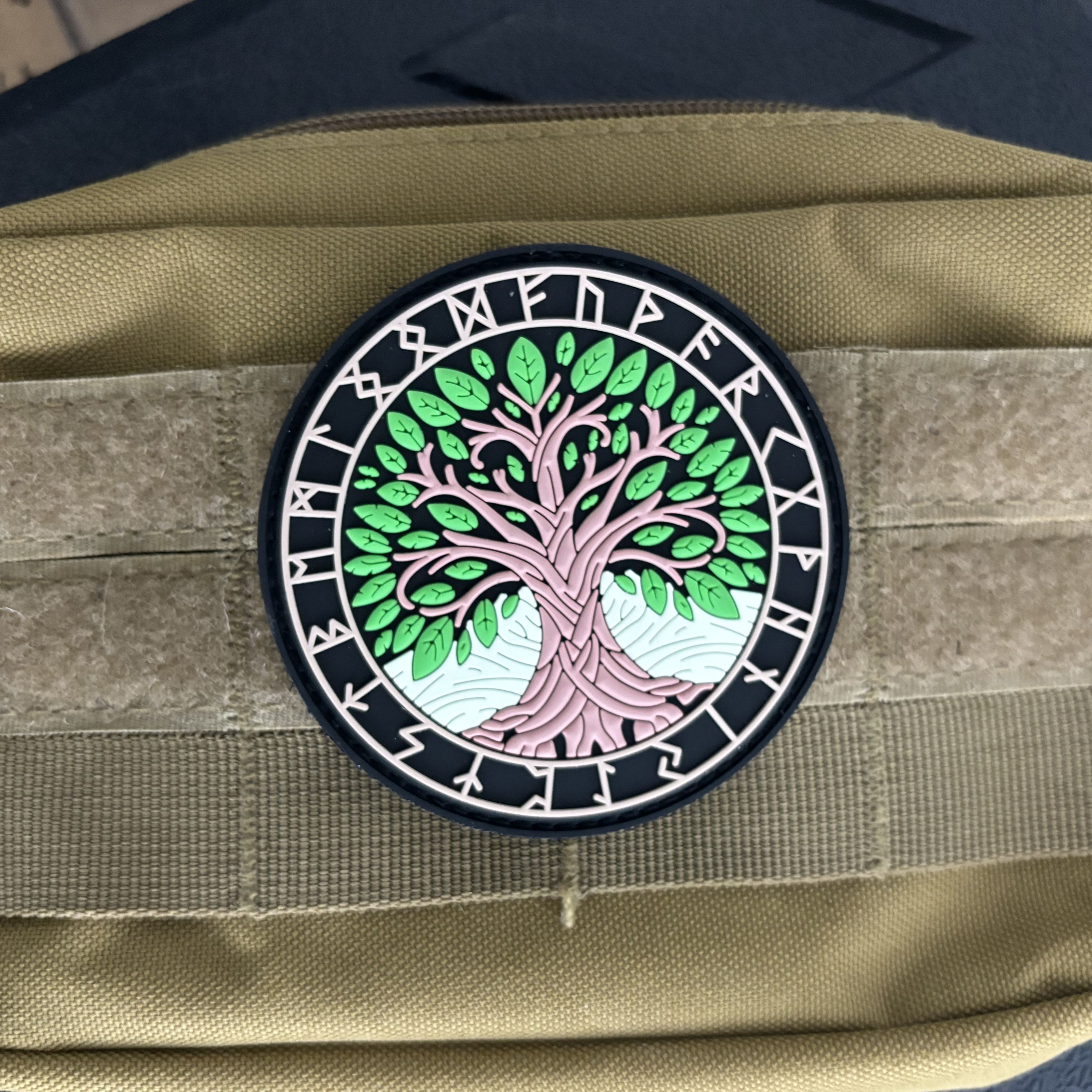 Yggdrasil Viking Totem PVC Pat – обзор и цена Urban Backpack Tactical